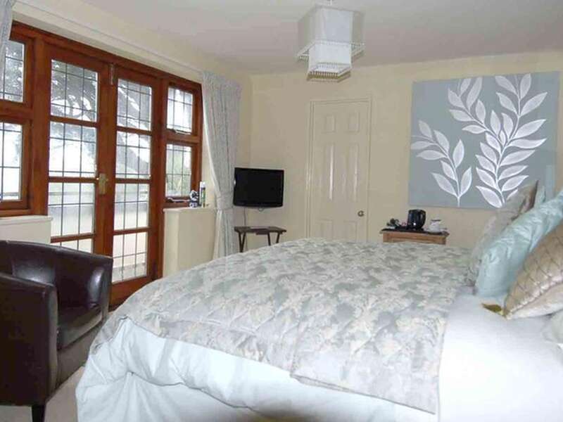 Super-king En-suite, Balcony, Views